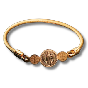 Pulsera rigida medalla san Benito dorada